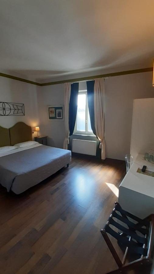 Albergo Moderno Λούκα Εξωτερικό φωτογραφία