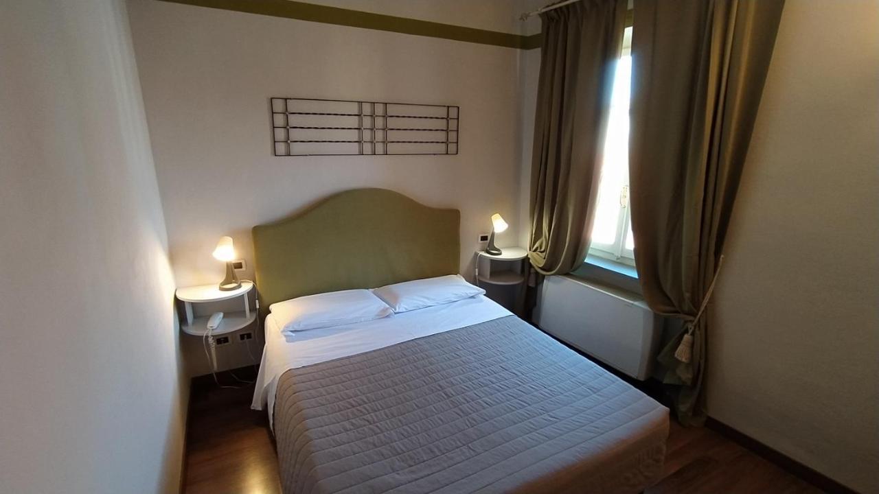 Albergo Moderno Λούκα Εξωτερικό φωτογραφία