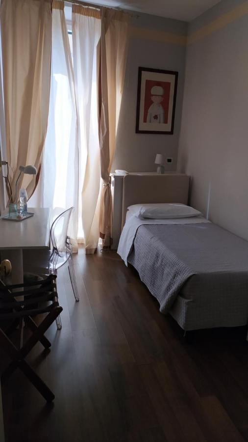 Albergo Moderno Λούκα Εξωτερικό φωτογραφία